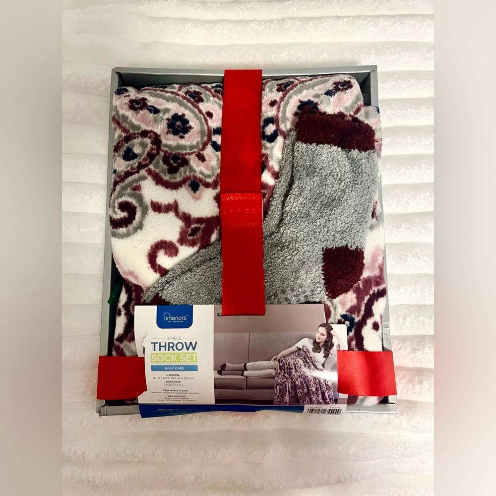 Cozy Throw and Sock Gift Set